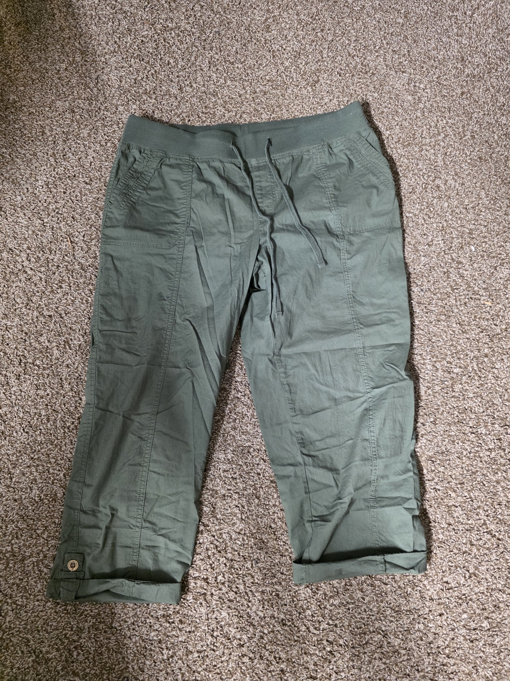 Women’s Olive Green Casual Drawstring Capri Pants